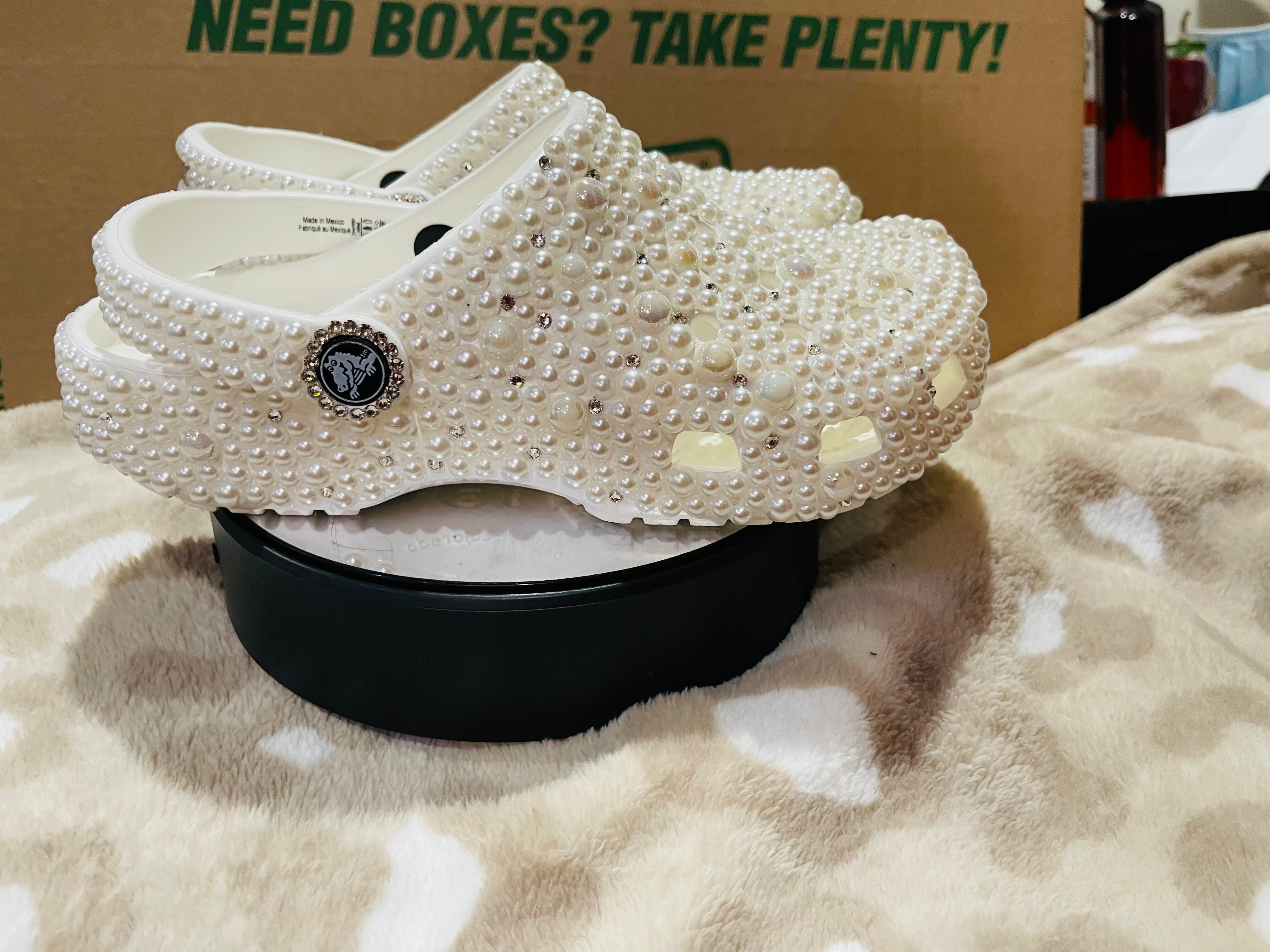 Weding Crocs Diy wedding crocs | Beachweddingtips.com