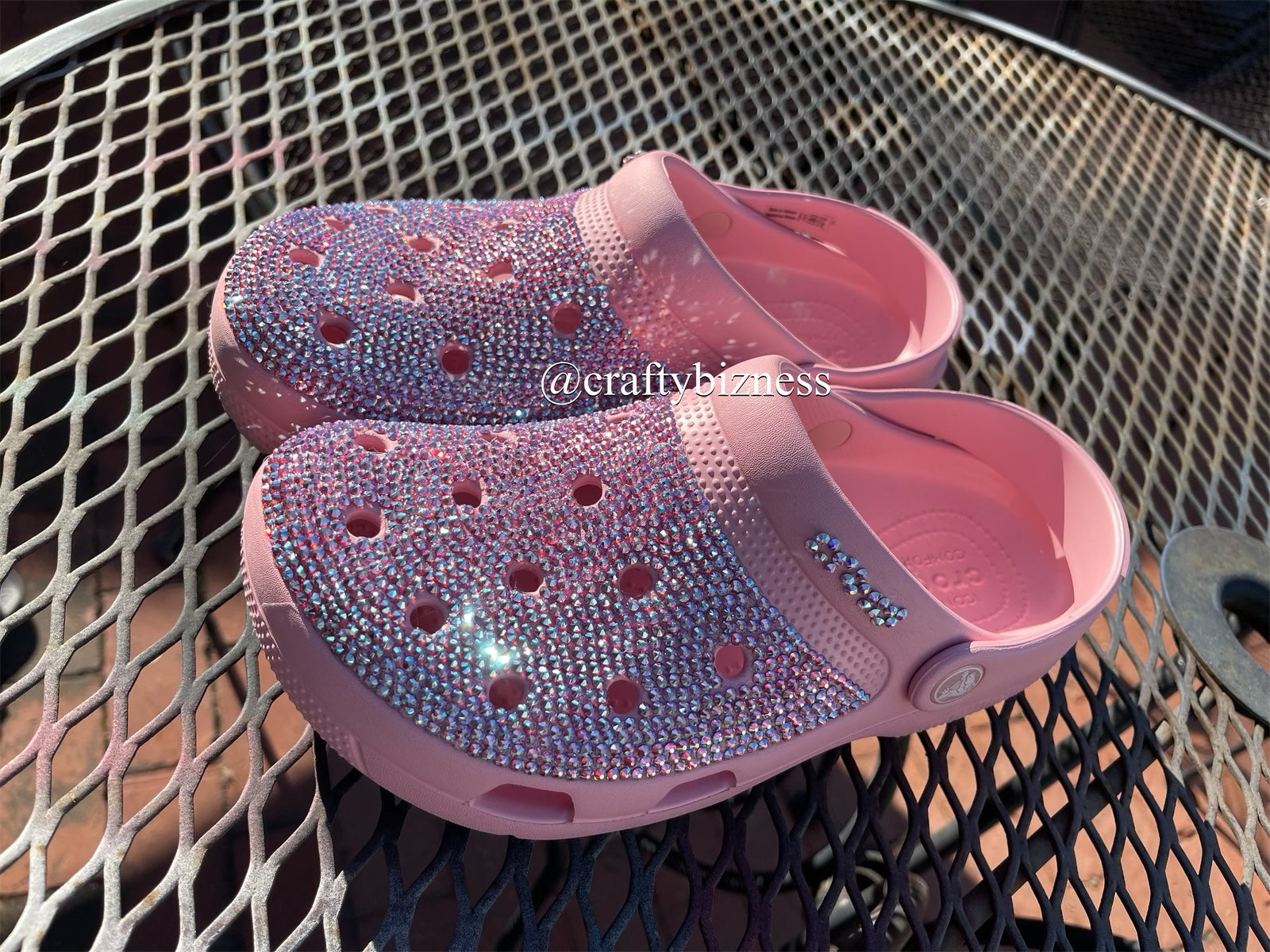 Bling-Bling Crocs – Hooked and Be